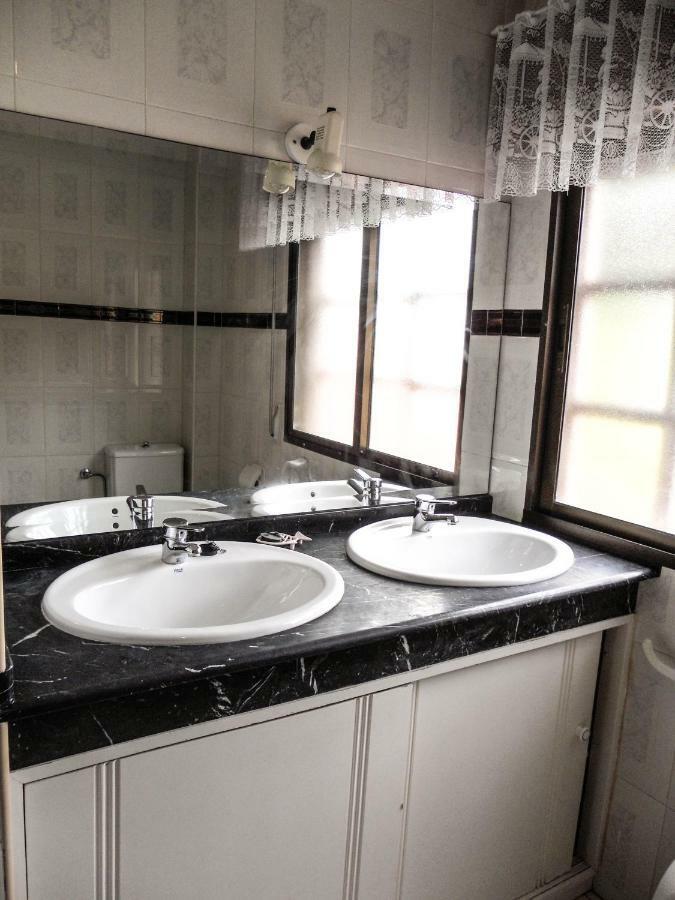 Apartamentos Blanco O Grove Luaran gambar