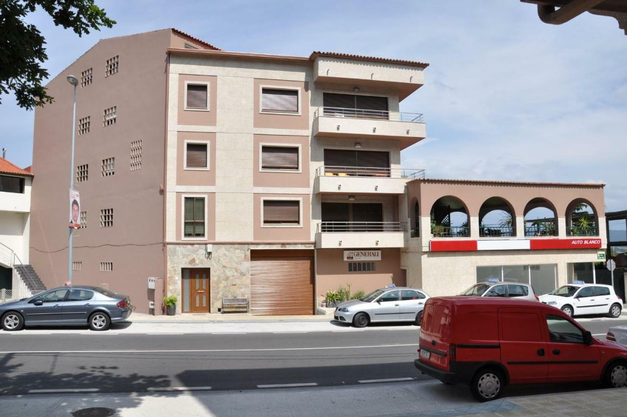 Apartamentos Blanco O Grove Luaran gambar